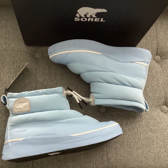 SOREL Out N About IV Puffy Lace-Up Waterproof Boot (Women) 8.5M - Picture 3 of 12